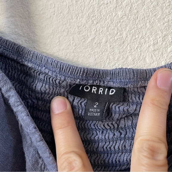 Torrid Linen Blend Button-Front Crop Tank in light steel blue - Picture 10 of 12